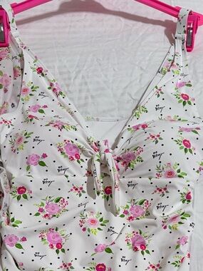 🌸NWT Betsey Johnson 2PC Front Swimsuit & Sarong Polka Dot Bouquet Print Size S
